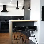 Supeluse-strassel With Gated Parking Appartement *