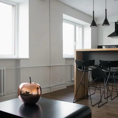 Supeluse-strassel With Gated Parking * Parnawa