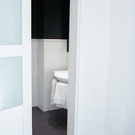 Supeluse-strassel With Gated Parking Apartament *