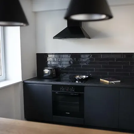 Apartament Supeluse-strassel With Gated Parking Parnawa