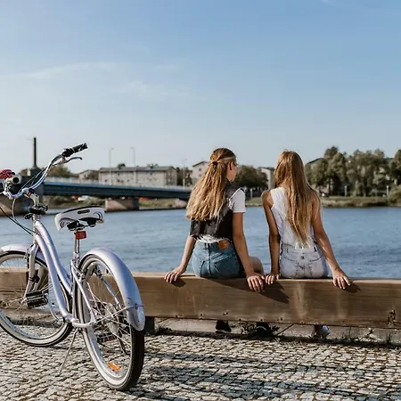 Apartament Supeluse-strassel With Gated Parking Parnawa