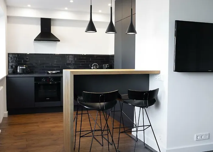 Supeluse-strassel With Gated Parking Apartment *